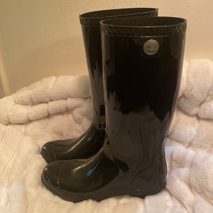 UGG Rain Boots - Size 8